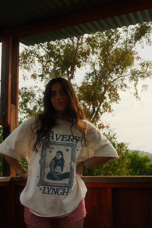 Avery Lynch tee